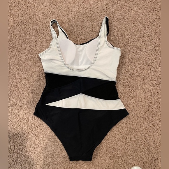 Women's Asymmetrical Padded Balck & White Mesh Insert OnePiece Swimsuit - Picture 3 of 7